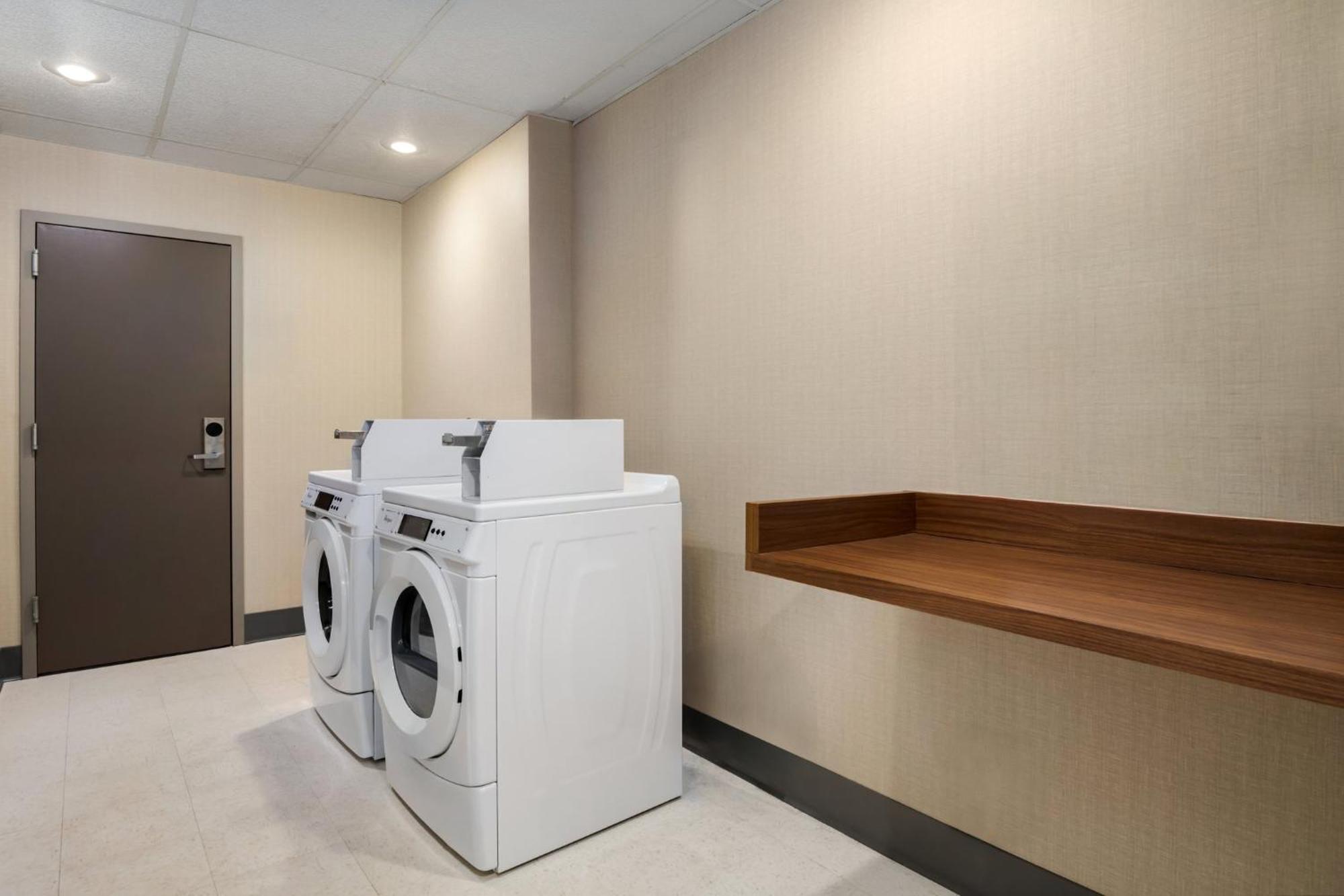 Holiday Inn Express Hotel & Suites Bentonville By Ihg Εξωτερικό φωτογραφία